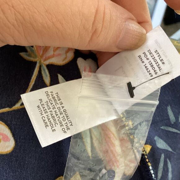 NWT Lulus Love Is Life Navy Blue Floral Print Wrap Dress Women’s Medium - Picture 13 of 14